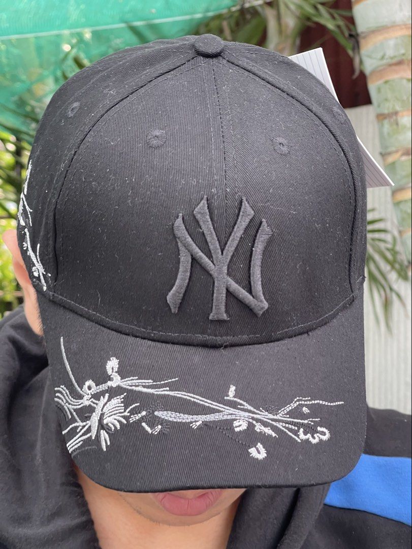 MLB NY Adjustable Cap | Authentic MLB (Category: Caps & Hats) located in Valenzuela. Submitted by oseancollective (Listing ID 1454048394, Image 3). Description: 100% Authentic.