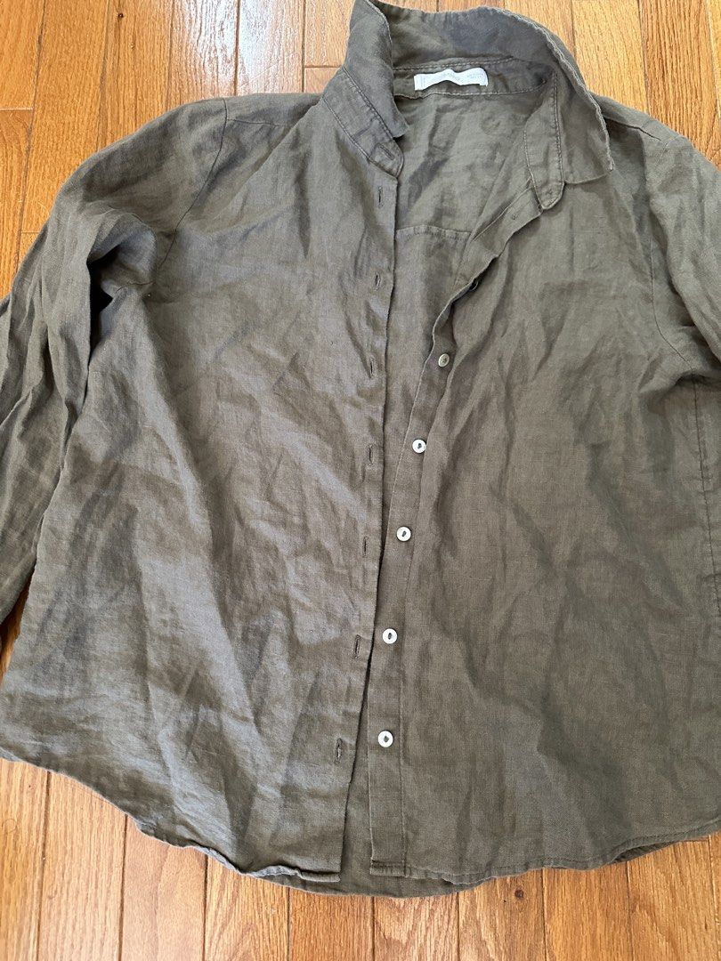 MNG Olive Green Linen Button-Up Shirt (Category: Shirts) located in Quezon City. Submitted by mellym00 (Listing ID 1454163415, Image 2). Description: - MNG Olive Green Button-Up Shirt 100% linen Washed only Size small.