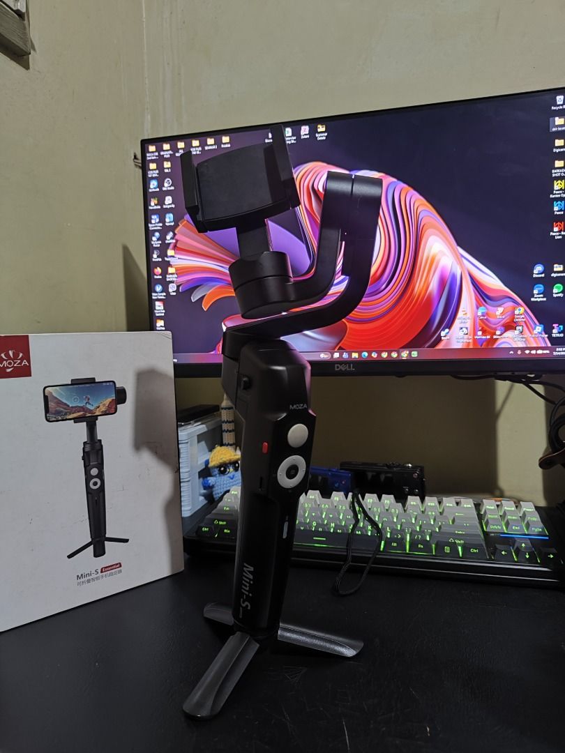 MOZA Mini-S Smartphone Gimbal Stabilizer (Category: Gimbals & Stabilizers ) located in Taytay. Submitted by gerrielazaro13 (Listing ID 1454176400, Image 2). Description: Moza Mini S Essential Phone Gimbal 3-axis foldable Smartphone Gimbal Complete box and accessories No issues Around 8 hours battery life Location: Taytay Rizal RFS: Decluttering Price is negotiable .