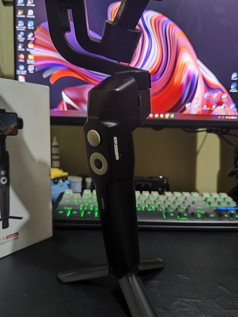 MOZA Mini-S Smartphone Gimbal Stabilizer (Category: Gimbals & Stabilizers ) located in Taytay. Submitted by gerrielazaro13 (Listing ID 1454176400, Image 3). Description: Moza Mini S Essential Phone Gimbal 3-axis foldable Smartphone Gimbal Complete box and accessories No issues Around 8 hours battery life Location: Taytay Rizal RFS: Decluttering Price is negotiable .