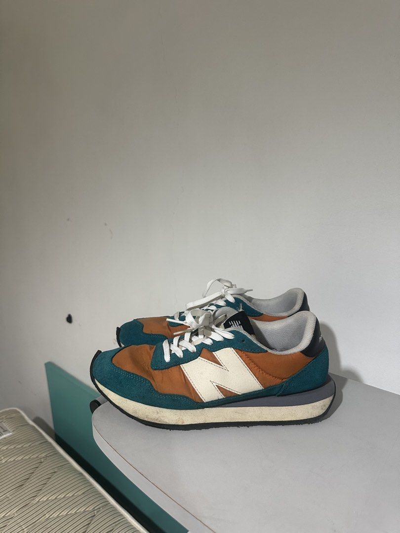 Nee Balance 237 (Category: Casual Shoes) located in Pasay City. Submitted by lostcabinet (Listing ID 1454044090, Image 1). Description: US Mens Size 9 📍Taft Avenue Manila NOT UKAY! Bought Abroad in 2025.