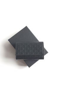 (Category: ) located in . Submitted by luxurydesignerbrands (Listing ID 1454140628, Image 1). Description: .