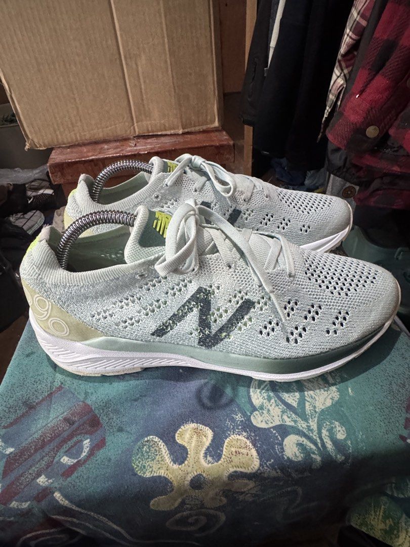New Balance 890 (Category: Sneakers) located in Baguio. Submitted by ezaussie (Listing ID 1454134866, Image 3). Description: New Balance 890 (Green)- 9US/40.5EU.