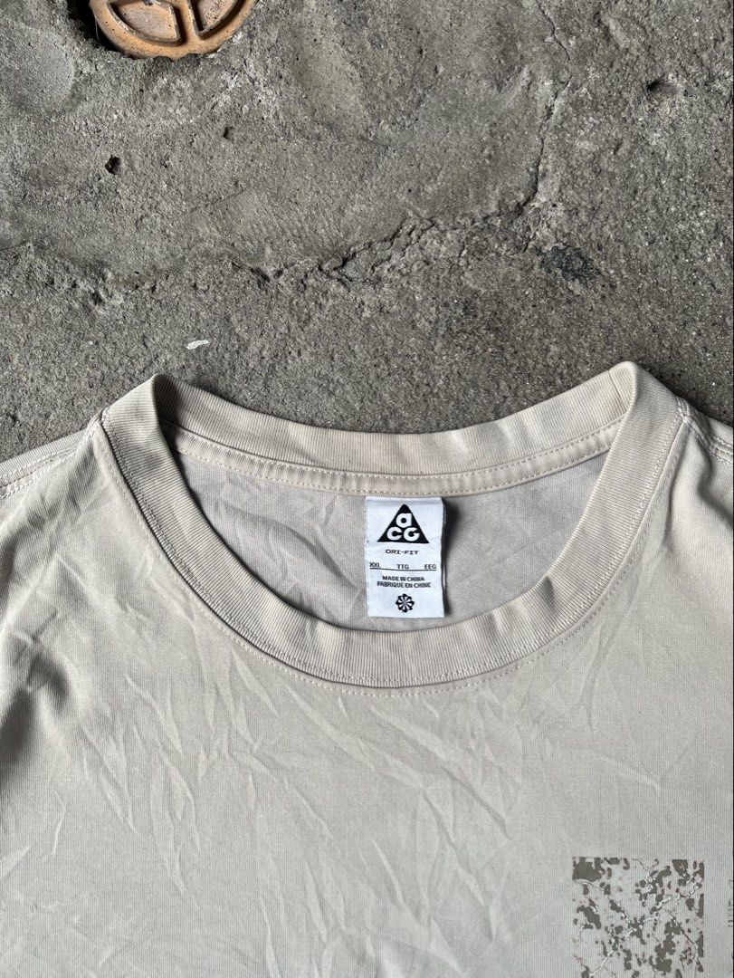 Nike ACG Dri-fit shirt (Category: Coats, Jackets and Outerwear) located in Lipa City. Submitted by hoywilliam (Listing ID 1454095540, Image 2). Description: Nike ACG outdoor shirt (authentic) Size XXL Width-25 Length-29 8.5/10 condition issue- sa print nya guys may tanggal na 500 free shipped Lipa City Batangas📍.
