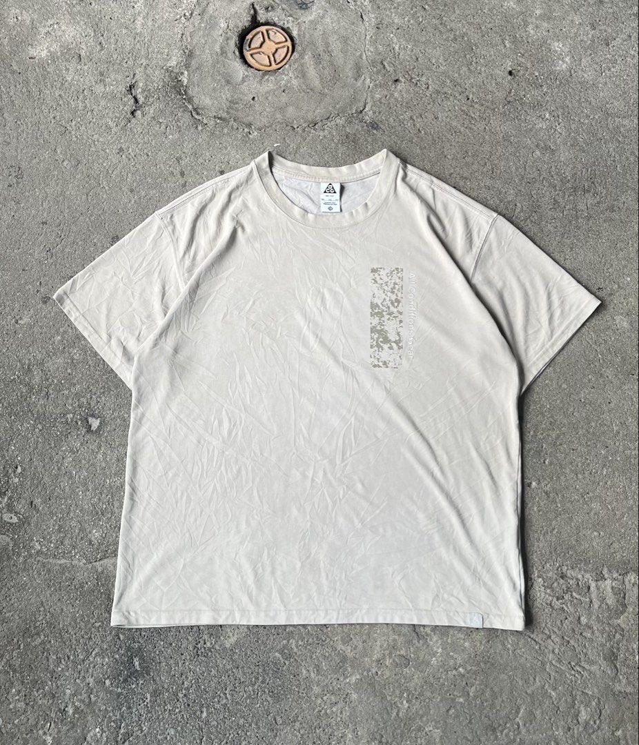 Nike ACG Dri-fit shirt (Category: Coats, Jackets and Outerwear) located in Lipa City. Submitted by hoywilliam (Listing ID 1454095540, Image 1). Description: Nike ACG outdoor shirt (authentic) Size XXL Width-25 Length-29 8.5/10 condition issue- sa print nya guys may tanggal na 500 free shipped Lipa City Batangas📍.