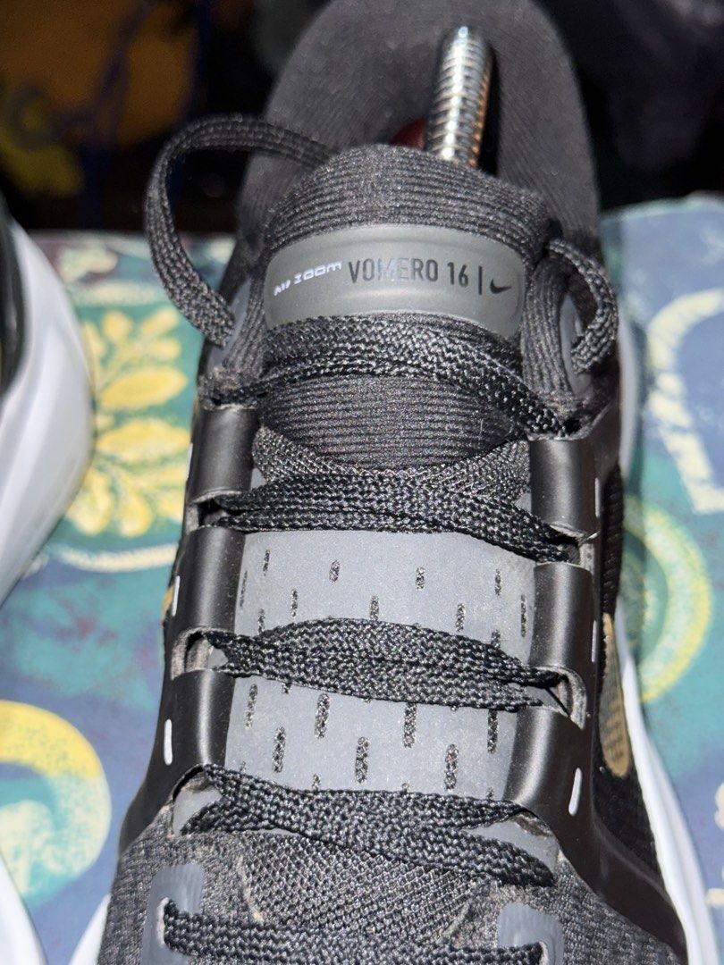 Nike Air Zoom Vomero 16 (Category: Sneakers) located in Baguio. Submitted by ezaussie (Listing ID 1454135814, Image 3). Description: Nike Air Zoom Vomero 16 - 8 US / 40 eu Condtion- 9/10.