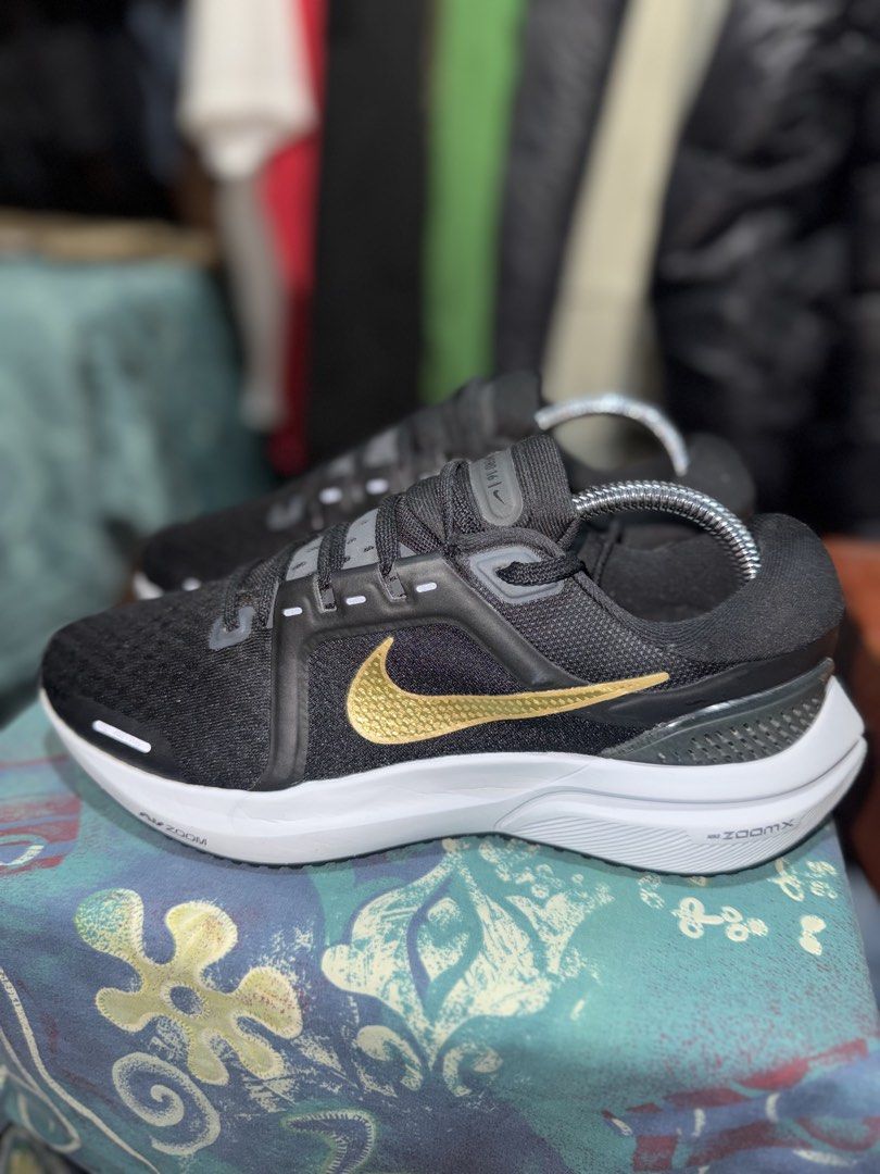 Nike Air Zoom Vomero 16 (Category: Sneakers) located in Baguio. Submitted by ezaussie (Listing ID 1454135814, Image 1). Description: Nike Air Zoom Vomero 16 - 8 US / 40 eu Condtion- 9/10.