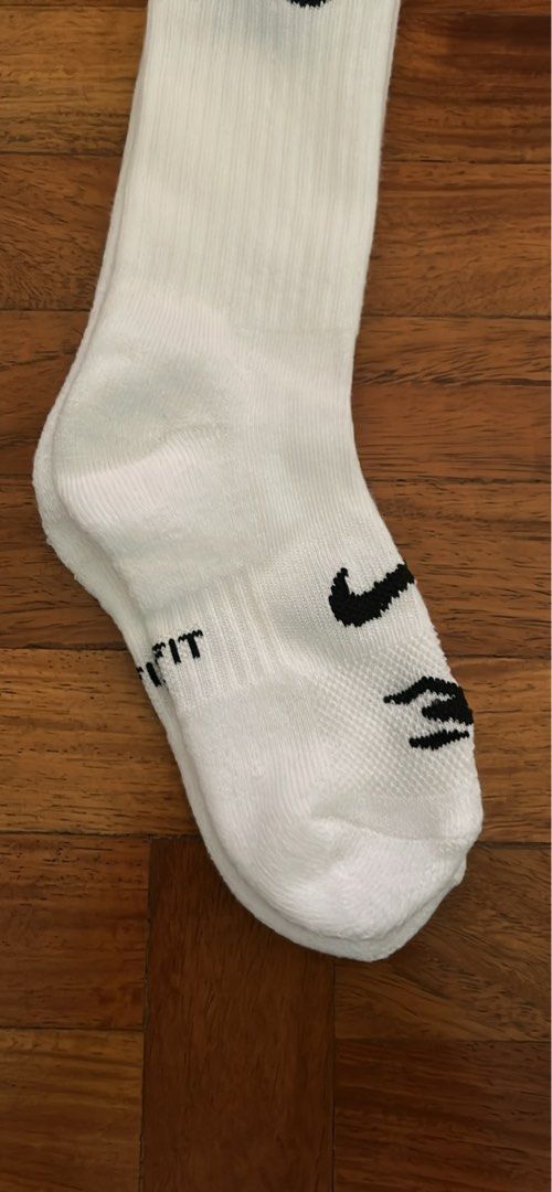 Nike Dri-Fit Crew Cushioned Socks (6 Pairs) (Category: Babies & Kids Fashion) located in Makati City. Submitted by kt1030 (Listing ID 1454038332, Image 2). Description: - 6-pack of white Nike Dri-Fit crew socks - Youth Size S / Shoe Size 3Y-5Y - Cushioned for enhanced comfort - Ideal for sports and everyday wear.