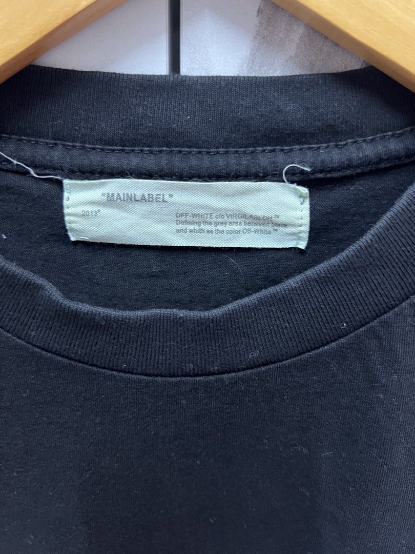 OFF WHITE (Category: Tshirts & Polo Shirts) located in University Utara. Submitted by edstarbundles (Listing ID 1454080153, Image 2). Description: P 21.5/L 25.5” Cond 8/10 Postage dfod .