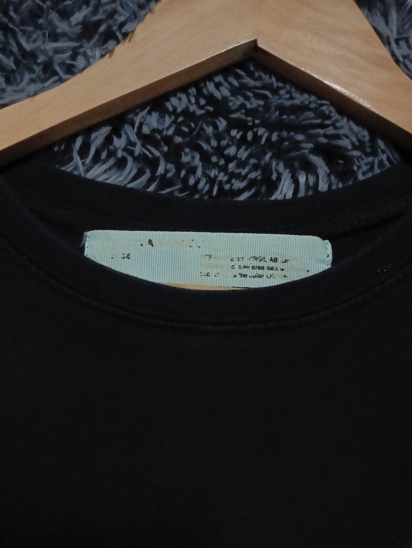 Off White Tee (Category: Activewear) located in Manila. Submitted by thrift_marvs (Listing ID 1454179380, Image 2). Description: Off White Tee Size Medium Very Good Condition Need Wash No Issue 200 + sf only.