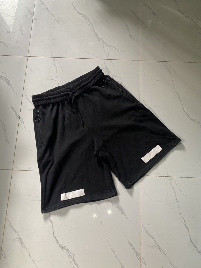 Off-White Short (Category: Shorts) located in Manila. Submitted by findsbymamon_16 (Listing ID 1454108440, Image 2). Description: Off White — Short Size Medium Excellent condition No issue Measurements: Adjustable Waist 32-40 Leg Hole 14 length 23.
