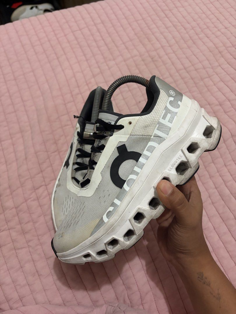 On Cloud Monster 3 (Category: Sneakers) located in Quezon City. Submitted by docpewpew (Listing ID 1454106601, Image 1). Description: For sale: On Cloud Monster 3 White Size: 7w/38 euro/24cm ₱3,500 (negotiable) Condition: Used but not abused, just needs cleaning - Comes with shoe tree and Original laces RFS: Di na nagagamit.