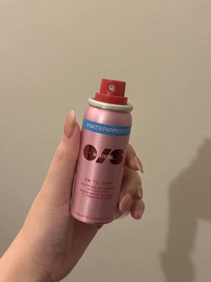 One Size Setting Spray Mini 46ml (Category: Makeup) located in Manila. Submitted by rangelica (Listing ID 1454148926, Image 2). Description: Bought in 🍊 app for 1.4k pesos last April 26; only used it four times.