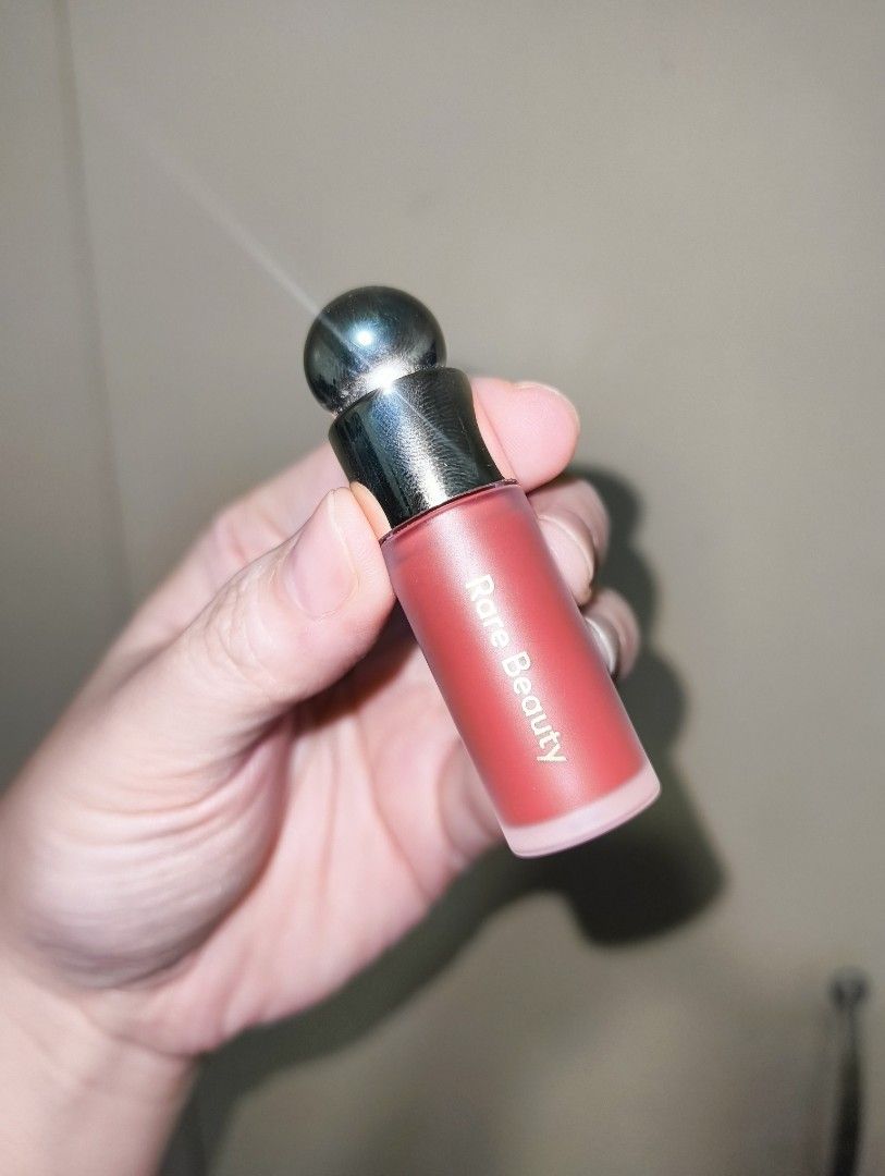 Original Rare Beauty Minis (Category: Makeup) located in Marikina City. Submitted by futurasansss (Listing ID 1454085194, Image 2). Description: 🧸 Sold as a bundle, no tingi 🧸 Opened and used this year, Jan 2026 lang 🧸 Not my color blush is in the shade BELOVED liquid luminizer in ENLIVEN 🧸 LP posted 🧸 Ships nationwide via GogoExpress 🧸 Always with freebies 🧸 SF c/o buyer please PM for more details 💕 thanks.