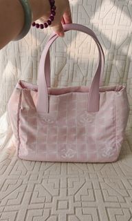(Category: ) located in . Submitted by junecloset (Listing ID 1454100332, Image 1). Description: .