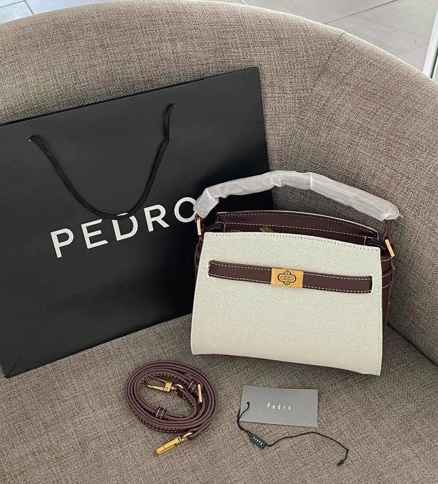 Pedro two way bag (Category: Community) located in Quezon City. Submitted by stuffs.hellyy (Listing ID 1454145129, Image 3). Description: Size:8 inches With dust bag&serial number add 50 for the paper bag .
