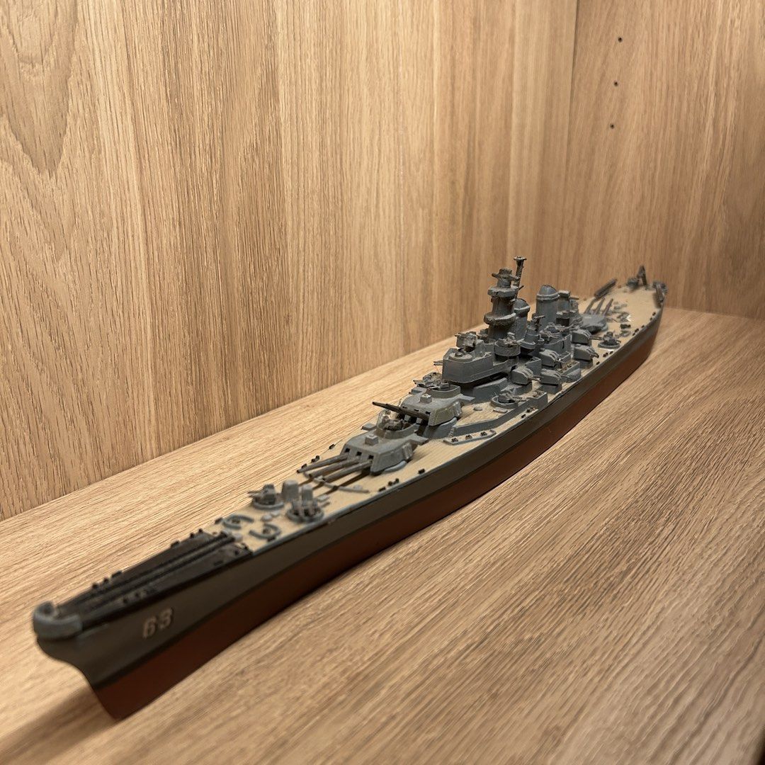 Pre-Built Revell USS Missouri 1/535 Scale Model Kit (Category: Gundam & Model Kits) located in Paranaque City. Submitted by lnce.e (Listing ID 1454096947, Image 2). Description: 1/535 Scale Pre-built Major issues: - Needs full reglue - Needs reglue of planes - Needs cleaning - Broken parts (plane wing & ship rudder) Notes: - Main turrets NOT glued - Secondary turrets & AA’s are glued RFS: - collecting dust and no longer displayed Parañaque Loc.