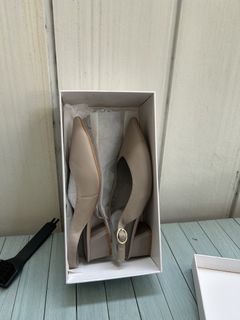 (Category: ) located in . Submitted by bananashoe (Listing ID 1454109674, Image 1). Description: .