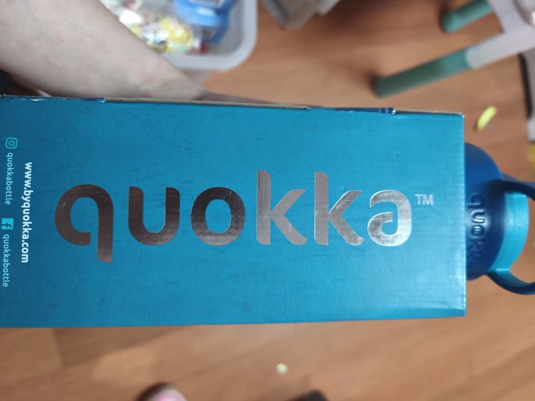 Quokka Blue Leaf Print Water Bottle with Box (Category: Water Bottles & Tumblers) located in Quezon City. Submitted by ng.stephanielauren (Listing ID 1454131954, Image 2). Description: - Blue Quokka water bottle - Tropical leaf print design - Includes original box - Flip-top lid for easy drinking - Perfect for staying hydrated anywhere.