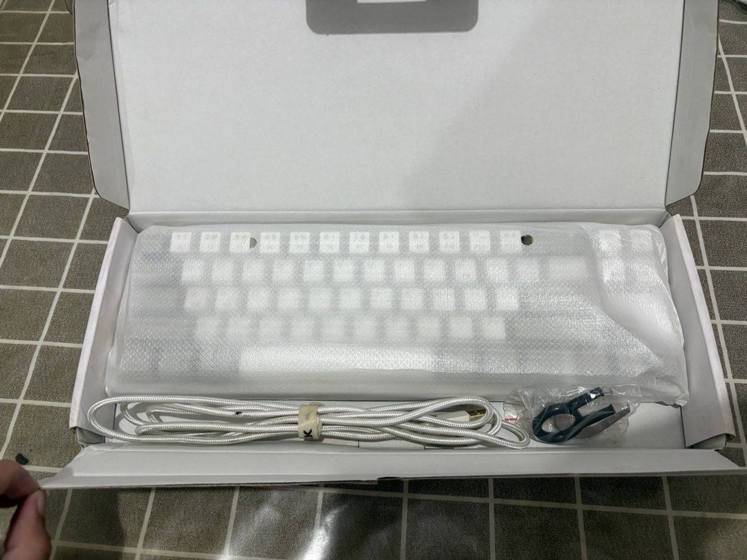 Rakk Pluma 68 Keys (Blue switch) (Category: Computer Keyboard) located in Manila. Submitted by nikkilodeonn (Listing ID 1454013310, Image 2). Description: .