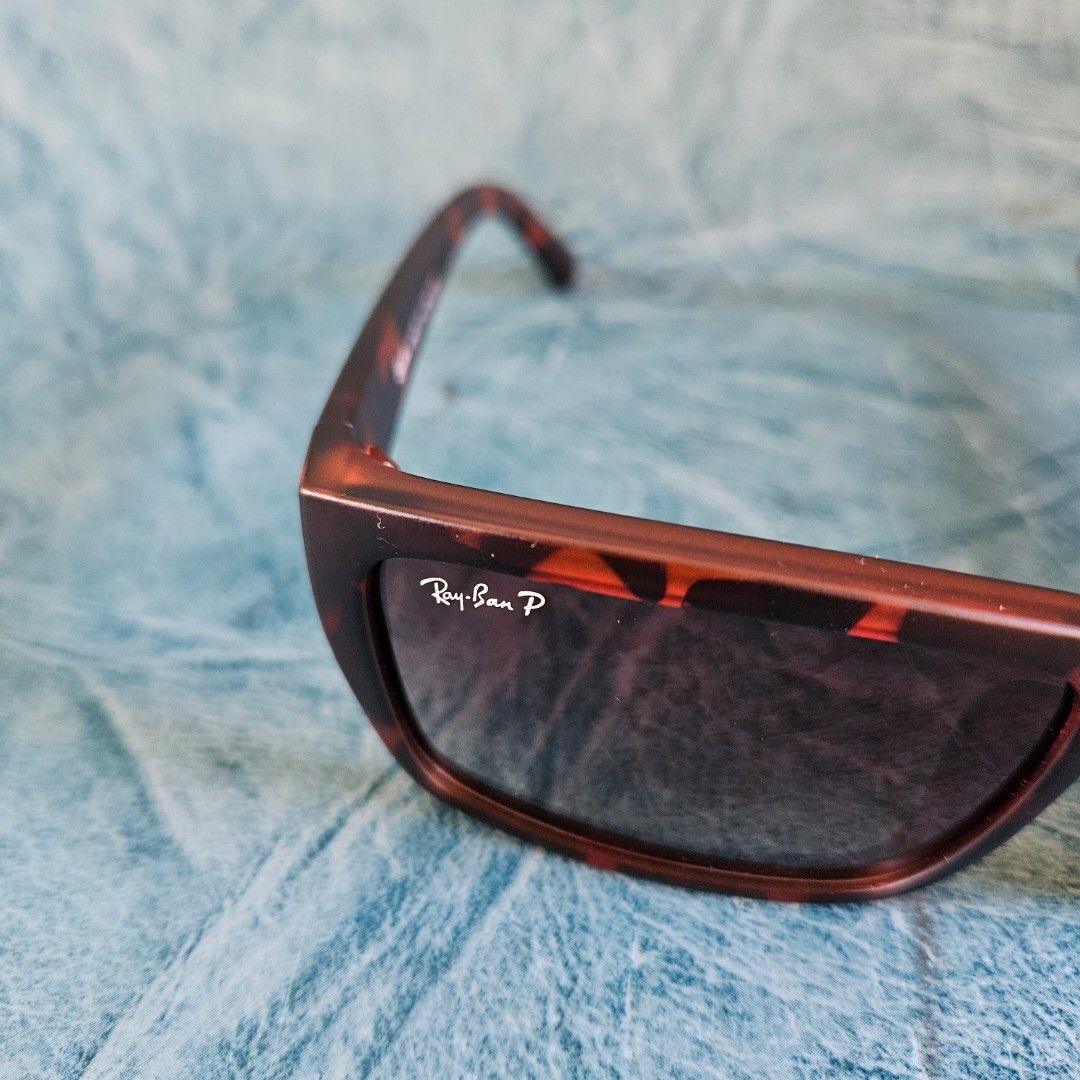 RAY-BAN POLARIZED RECTANGULAR SUNGLASSES TORTOISE BROWN (Category: Sunglasses & Eyewear) located in Tagbilaran City. Submitted by g.itw (Listing ID 1454020888, Image 3). Description: RAY-BAN POLARIZED RECTANGULAR SUNGLASSES TORTOISE BROWN JAPAN SURPLUS LIKE NEW WITH LEATHER CASE 57MM LENS 17MM BRIDGE 143MM TEMPLE NO ISSUES FREE SHIPPING 3,850.