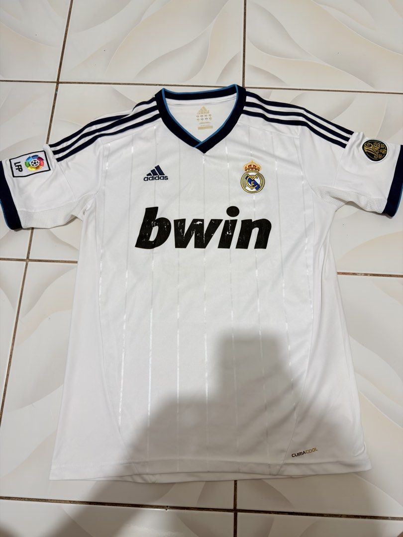 Real Madrid Bwin Jersey (Category: Activewear) located in Cabanatuan. Submitted by rarecat_3b098c (Listing ID 1454095985, Image 1). Description: .