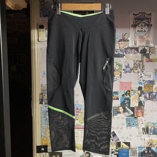 (Category: ) located in . Submitted by kaiithrifts (Listing ID 1454085833, Image 1). Description: .