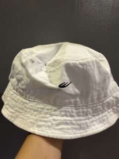 (Category: ) located in . Submitted by clearshelf (Listing ID 1454094025, Image 1). Description: .