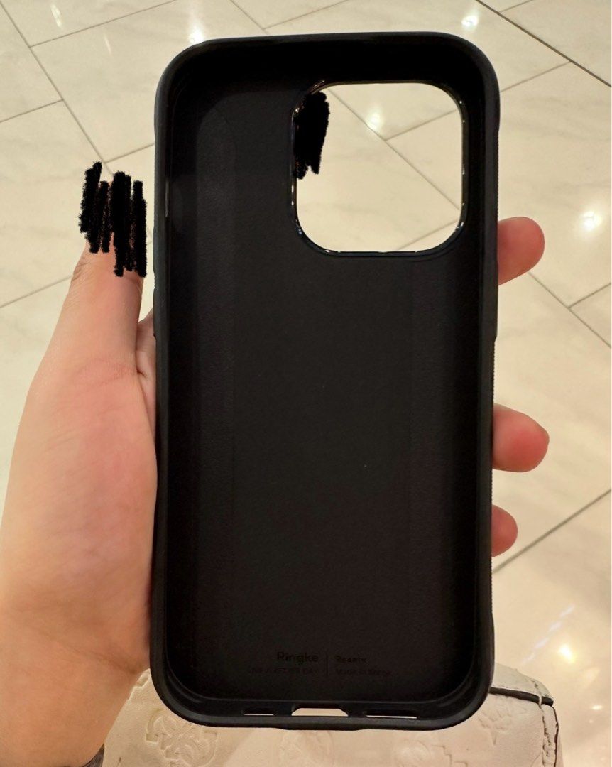 Ringke iPhone 14 Pro Onyx Black Case (Category: Cases & Sleeves) located in Manila. Submitted by prelovedby.fel (Listing ID 1454043374, Image 3). Description: bought for 1k hence the price but slightly negotiable in very good condition & quality used 2-3 times only rfs: decluttering .