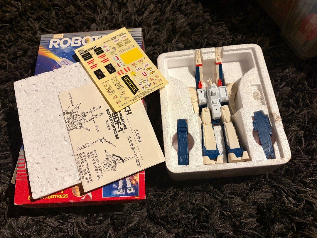 Robotech macross vintage miniature sdf-1 (Category: Gundam & Model Kits) located in Quezon City. Submitted by cooljapantoys (Listing ID 1454186175, Image 2). Description: Robotech macross harmony gold Miniature sdf-1 mint unplayed .