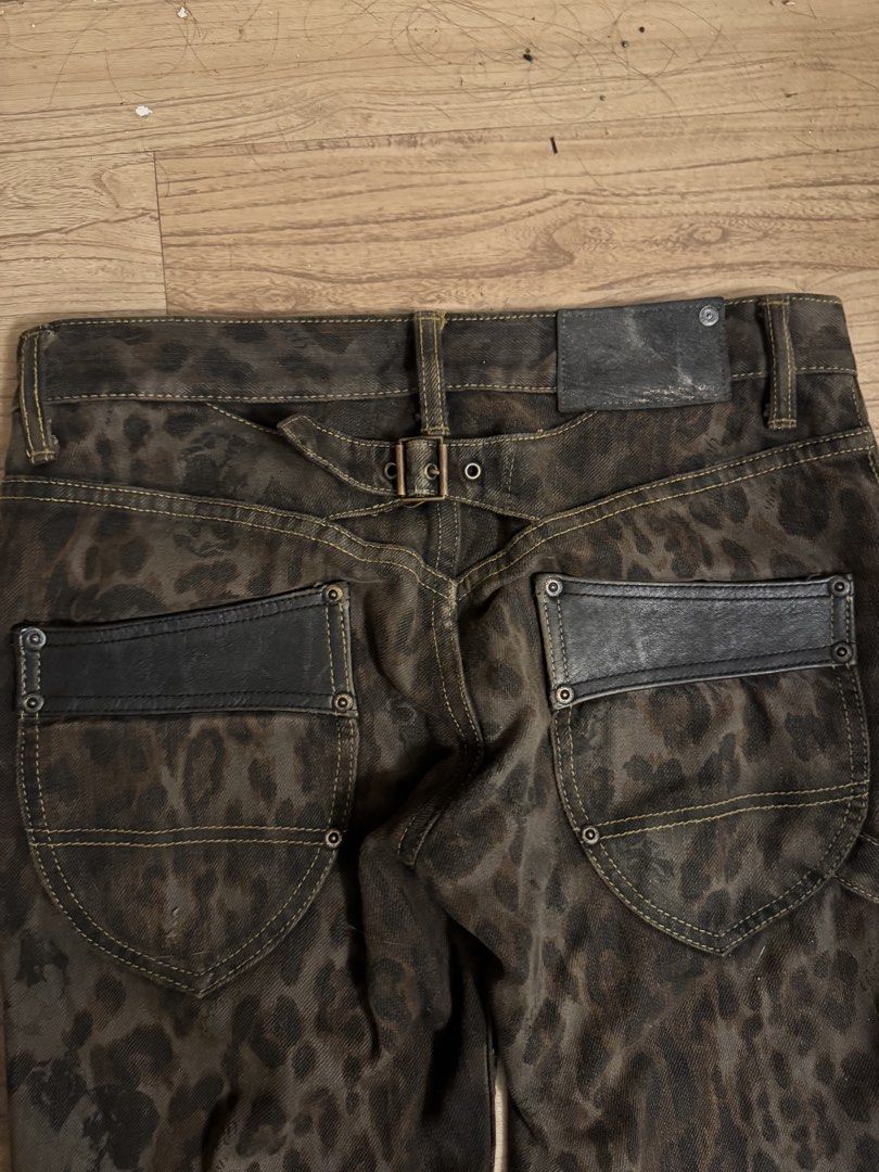 Roen Leopard Print Jeans (Category: Jeans) located in Mandaluyong City. Submitted by tylrdxm (Listing ID 1454147091, Image 2). Description: Gorgeous Roen Leopard Print Pants with crazy leather details kmrii, if six was nine, LGB, tornado mart, 14th addiction, roen.