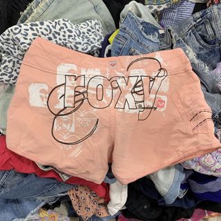 (Category: ) located in . Submitted by leans_closet (Listing ID 1454003528, Image 1). Description: .