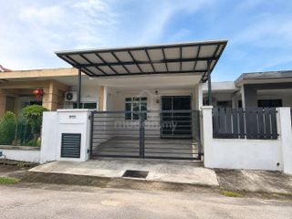 (Category: ) located in . Submitted by house2ubysat (Listing ID 1453984493, Image 1). Description: .