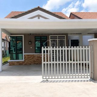 (Category: ) located in . Submitted by mudah27456 (Listing ID 1453801312, Image 1). Description: .