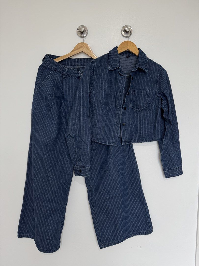 Shein - Dazy Striped Denim Set (Category: Sets or Coordinates) located in Mandaluyong City. Submitted by argdeclutter (Listing ID 1454079022, Image 1). Description: - Perfect for Office, Coffee or Errands - Super Nice when Worn RFS: Decluttering .