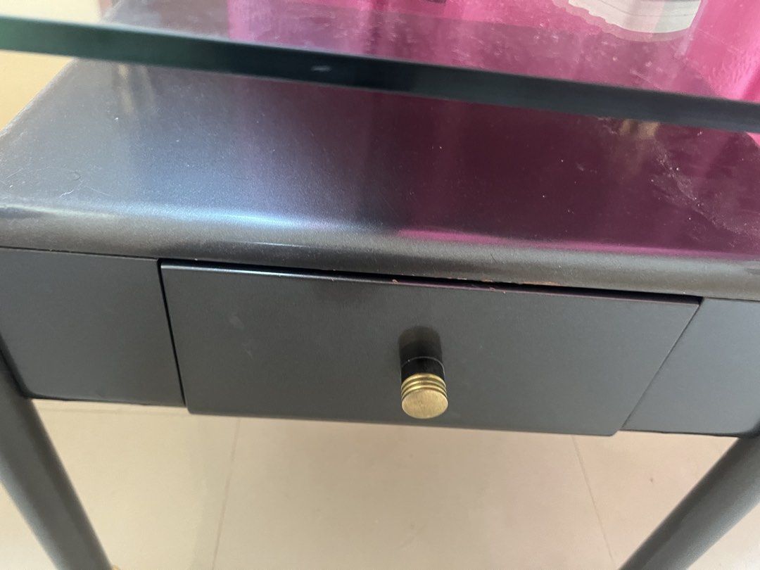 Side table (Category: Tables & Sets) located in Singapore. Submitted by hihihihi.925 (Listing ID 1454062217, Image 3). Description: Price negotiable Good quality .