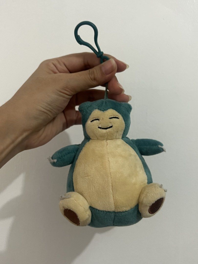 Snorlax plushie keychain (Category: Plushies & Soft Toys) located in Angeles City. Submitted by loevelyfinds (Listing ID 1454031201, Image 1). Description: - Snorlax plushie keychain - bought at pop-up fleamarkets - what you see is what you get.