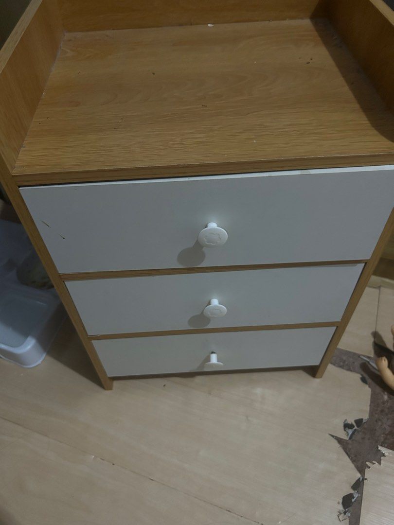 Study Table & Side bed table (Category: Shelves, Cabinets & Racks) located in Manila. Submitted by woozishi__99 (Listing ID 1454138530, Image 3). Description: - loose screws but can be fixed - still functional - get both for Php 1000 only rfs: upgrade Loc: Manila.