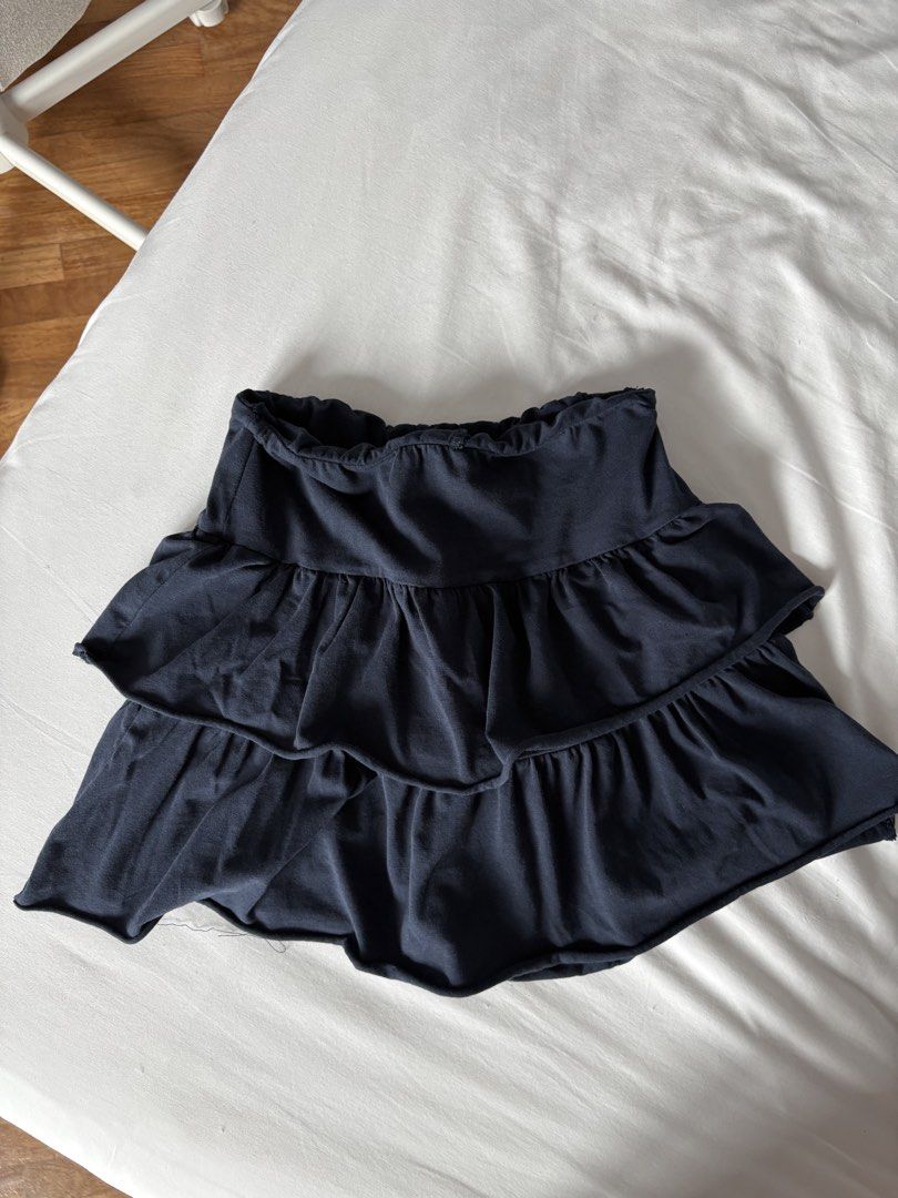 Subdued Navy Blue Tiered Ruffle Skirt (Category: Skirts) located in Makati City. Submitted by argatant (Listing ID 1454060151, Image 1). Description: - Navy blue tiered ruffle skirt - Brand: Subdued - Features elasticated waistband for comfort - Made in Turkey - Perfect for casual outings or dressing up - Easy to style with various tops.