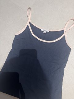 (Category: ) located in . Submitted by pleasebuymyclothess (Listing ID 1454035297, Image 1). Description: .