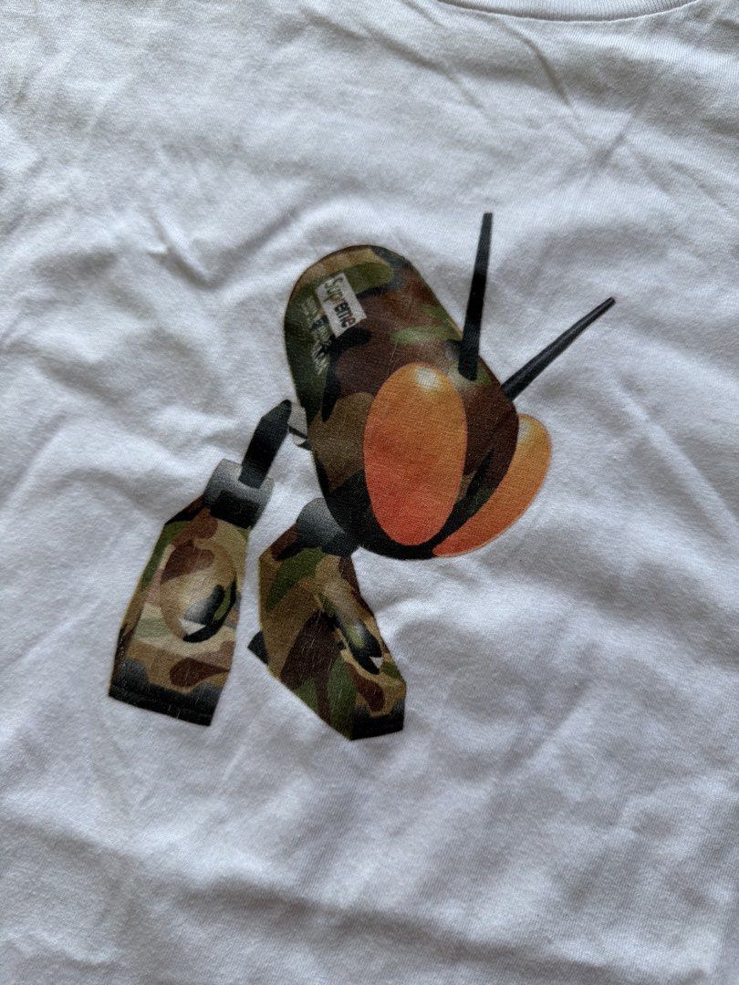 Supreme Junya Watanabe Bug Tee (Category: Activewear) located in Quezon City. Submitted by daddysource (Listing ID 1454097871, Image 2). Description: Supreme Junya Watanabe Bug Tee Medium | Verygood ₱2,000.
