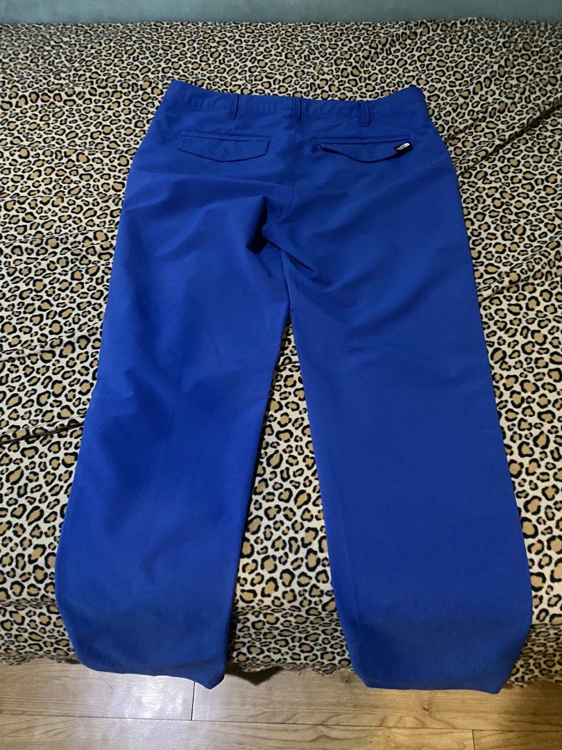 The North Face Blue Ski/Snow Pants (Category: Activewear) located in Quezon City. Submitted by diazbenjaminoscar505652 (Listing ID 1454035738, Image 2). Description: - The North Face blue ski pants - Embroidered classic logo on leg - Small logo tag on back pocket - Button and zip closure at front - Two back pockets - Ideal for skiing and cold weather activities - Ready for your next adventure actual dimes: Length 40, width 17, hem 7.