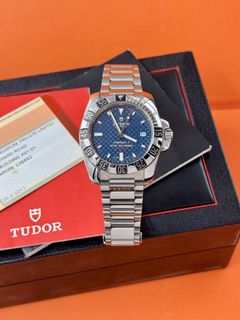 (Category: ) located in . Submitted by Tonicwatches (Listing ID 1454186241, Image 1). Description: .