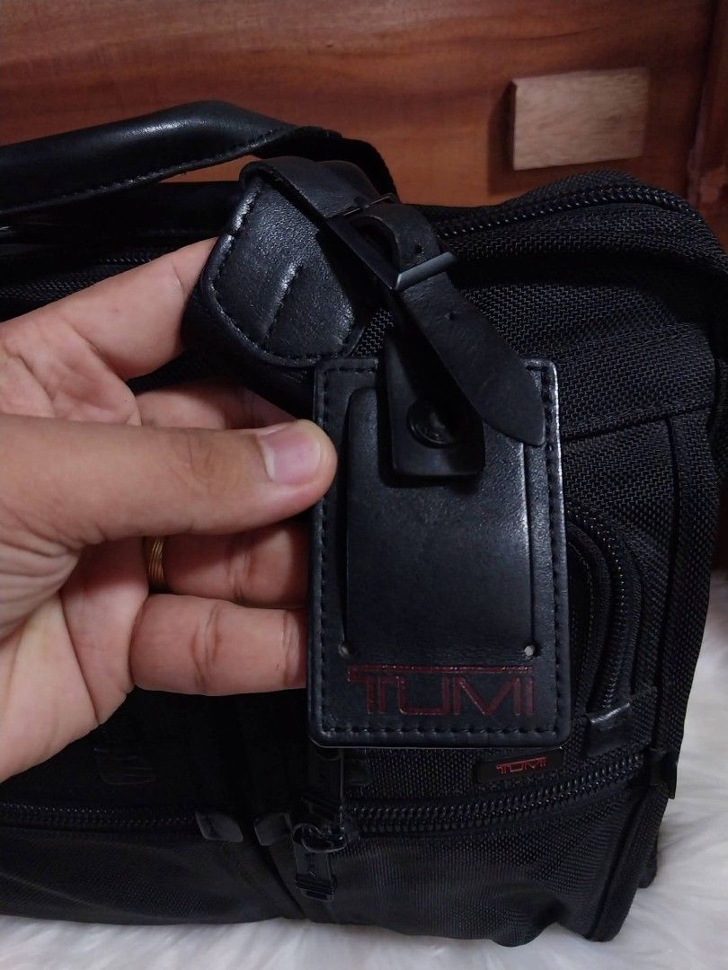 TUMI BAG (Category: Luxury Bags & Wallets) located in Cagayan de Oro. Submitted by lj100614 (Listing ID 1454165046, Image 3). Description: AUTHENTIC T UMI BAG :DESCRIPTION: :Tumi Alpha Ballistic Nylon :Green Nylon :Gunmetal Hardware :With Hang Tag :Replace Sling.