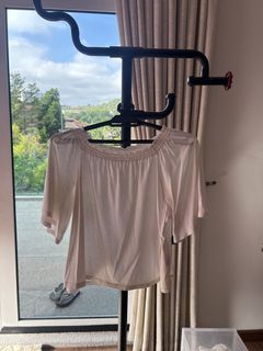 (Category: ) located in . Submitted by kyrawardrobe (Listing ID 1454010988, Image 1). Description: .