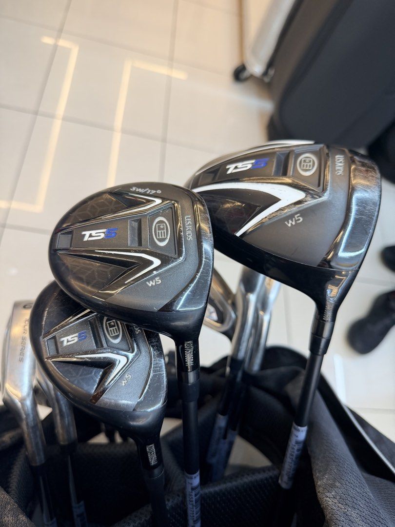 US kids golf Tour Series 63 (Category: Golf) located in Pasig City. Submitted by finnythefish (Listing ID 1454066868, Image 3). Description: Driver 3 Wood Hybrid Irons 5-9 Pitching Sand wedge.