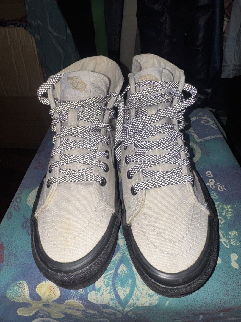 Vans Mid Cut Reflective Laces (Category: Sneakers) located in Baguio. Submitted by ezaussie (Listing ID 1454135496, Image 2). Description: .