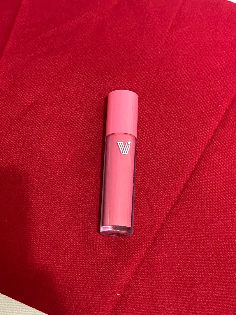 Vice Co. Dew It All Blush Always Sassy (Category: Makeup) located in Manila. Submitted by orangeisloopy (Listing ID 1454076012, Image 1). Description: Vice Cosmetics Dew it All blush Shade: Always Sassy rfs: decluttering - 80% full.