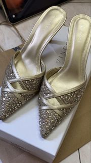 (Category: ) located in . Submitted by tash.preloved (Listing ID 1454058237, Image 1). Description: .