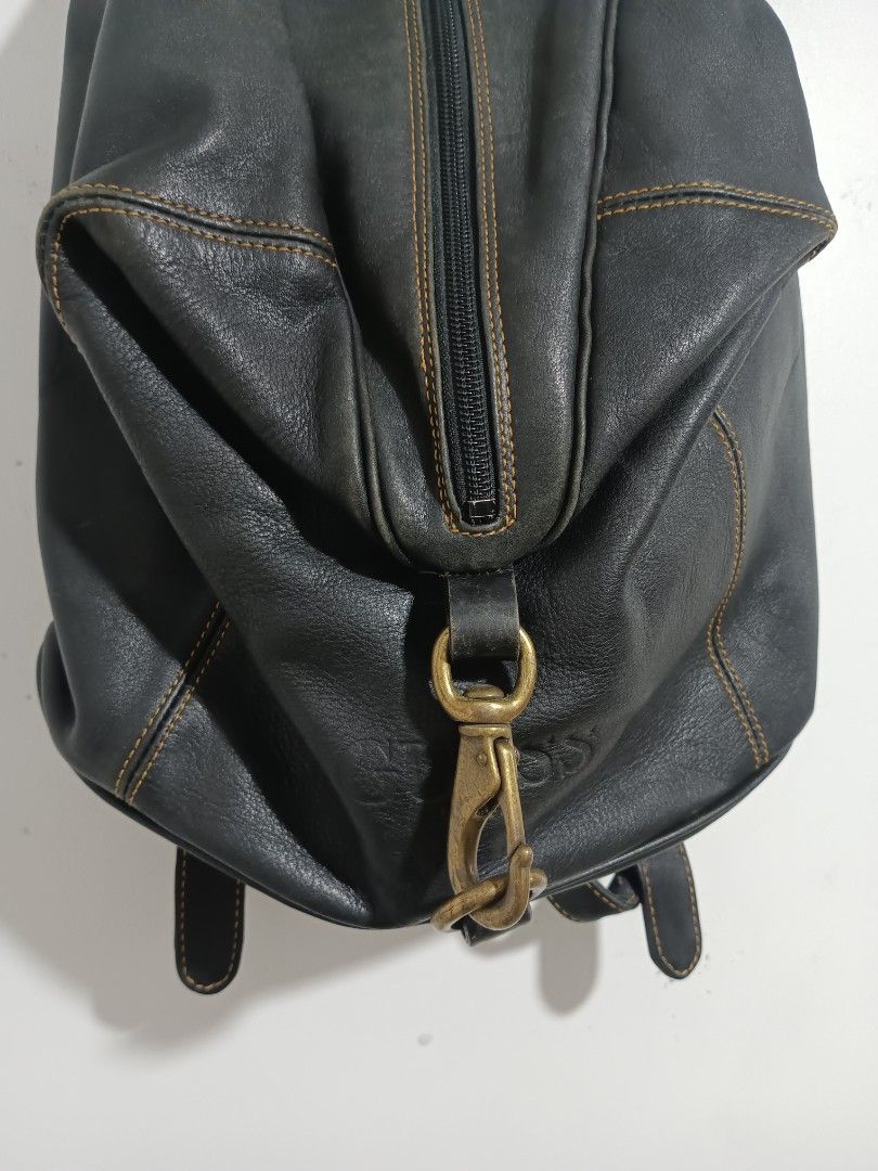 Vintage 80s GUESS leather Backpack (Category: Luxury Bags & Wallets) located in General Santos City (Dadiangas). Submitted by silvervintage77 (Listing ID 1454084639, Image 2). Description: Vintage 80s GUESS leather Backpack Rare 80s GUESS leather Backpack Excellent condition 9.5/10 color rate Size 11 Width X 16 length.